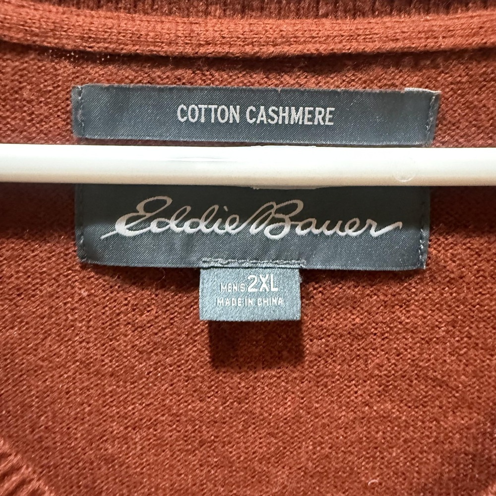 Eddie Bauer Sweater Mens 2XL Brown Cotton Cashmere V Neck Knit Pullover Classic - Picture 3 of 6